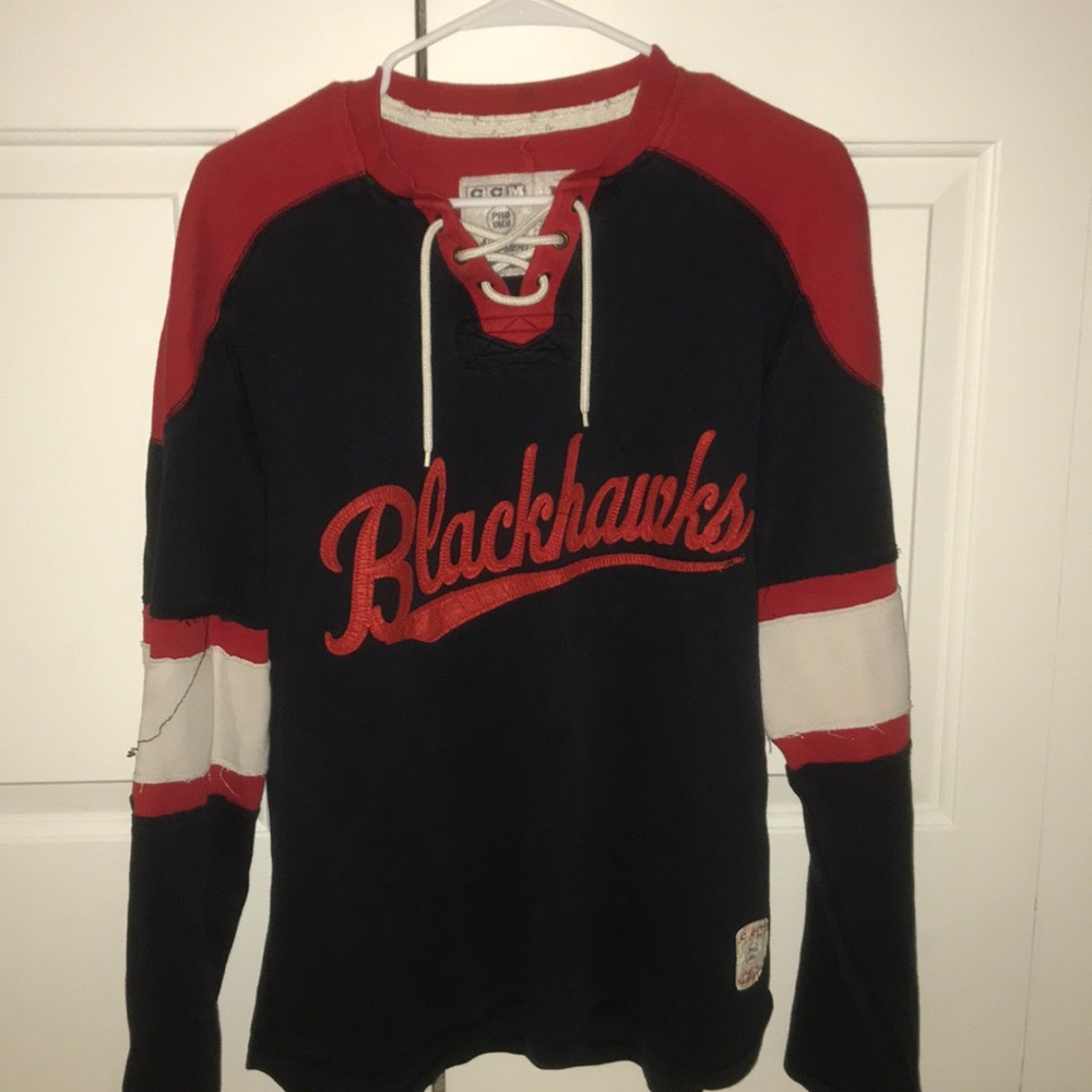 Chicago blackhawks lace up sweatshirt size med!!